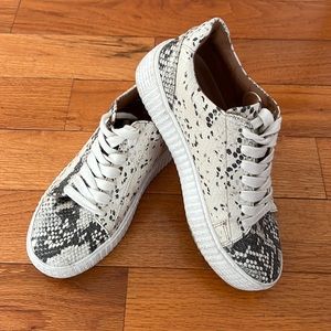 Steve Madden Animal Print Sneakers size 6